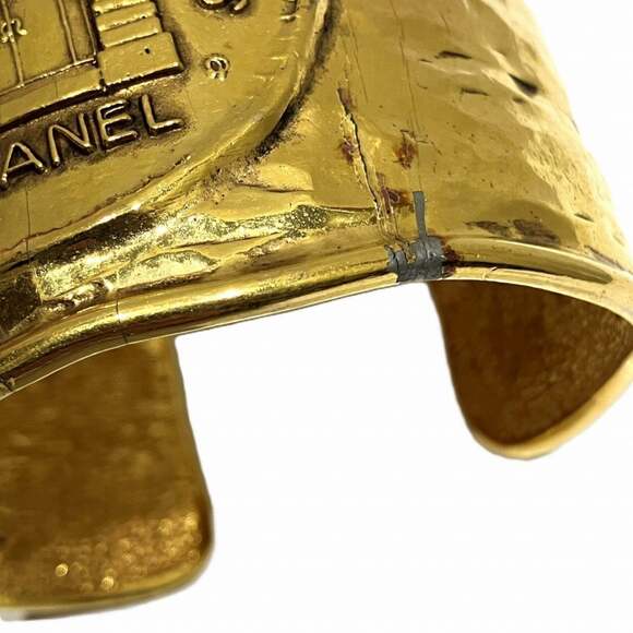 CHANEL Gold Bracelet - Picture 7 of 9